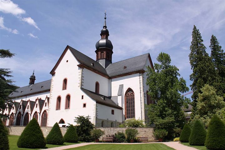 Kloster Eberbach (Photo credit: Adobe Stock)